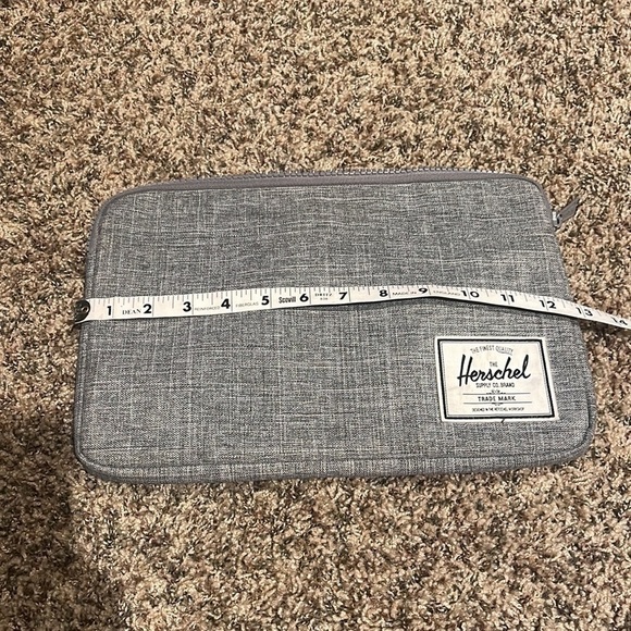 Herschel Anchor Sleeve - Picture 7 of 8